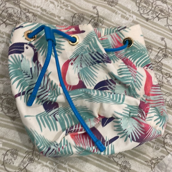 Juicy Couture Bucket Bag - Picture 3 of 5